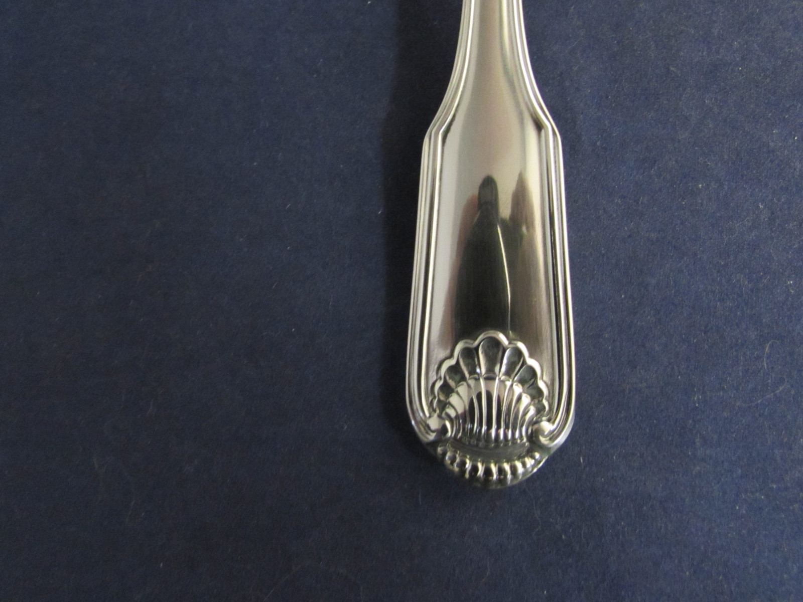 Oneida Stainless Flatware CLASSIC SHELL Serving Fork CUBE Mark MADE