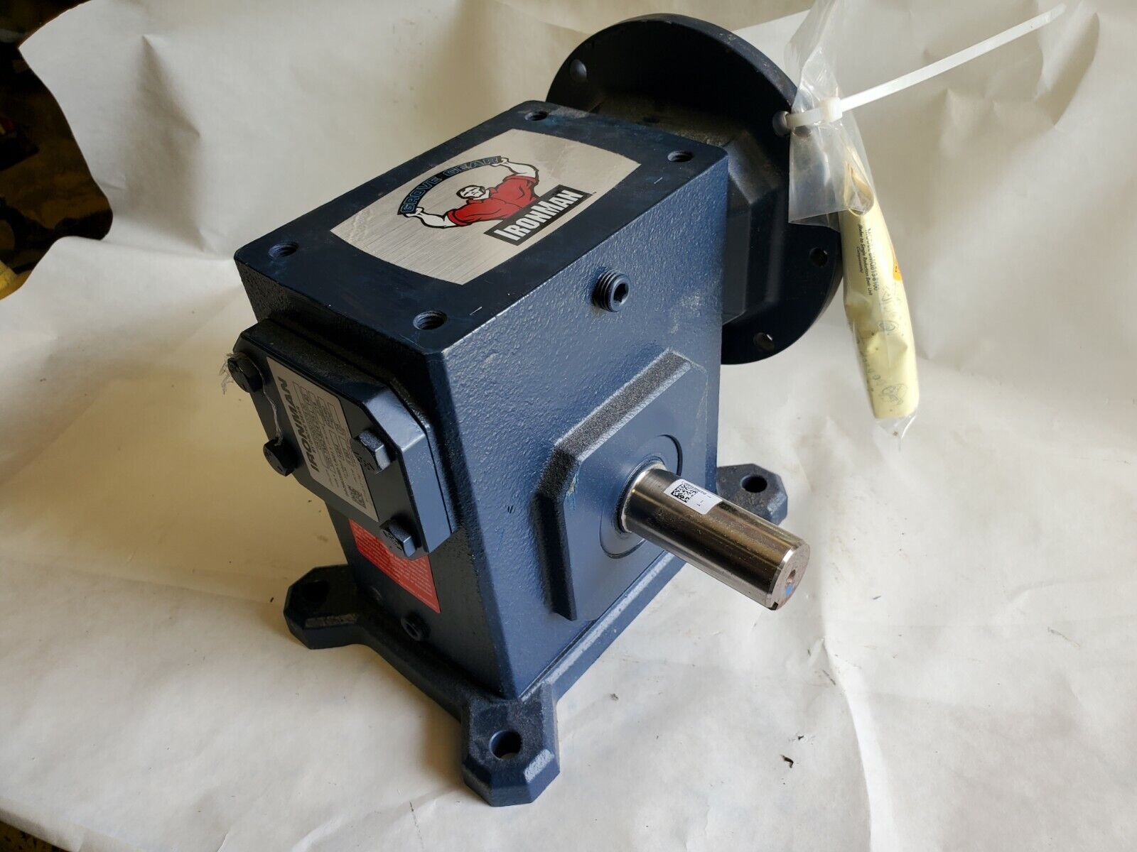 Grove Gear Ironman Gear Reducer with Base Model GR-TMQ-824 Grove Gear Ironman Gear Reducer with Base Model GR-TMQ-824