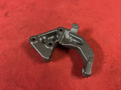 ゼンキュー　純正エクセテンション 1984-1989 Nissan 300ZX Z31 Power Steering Bracket Mount
