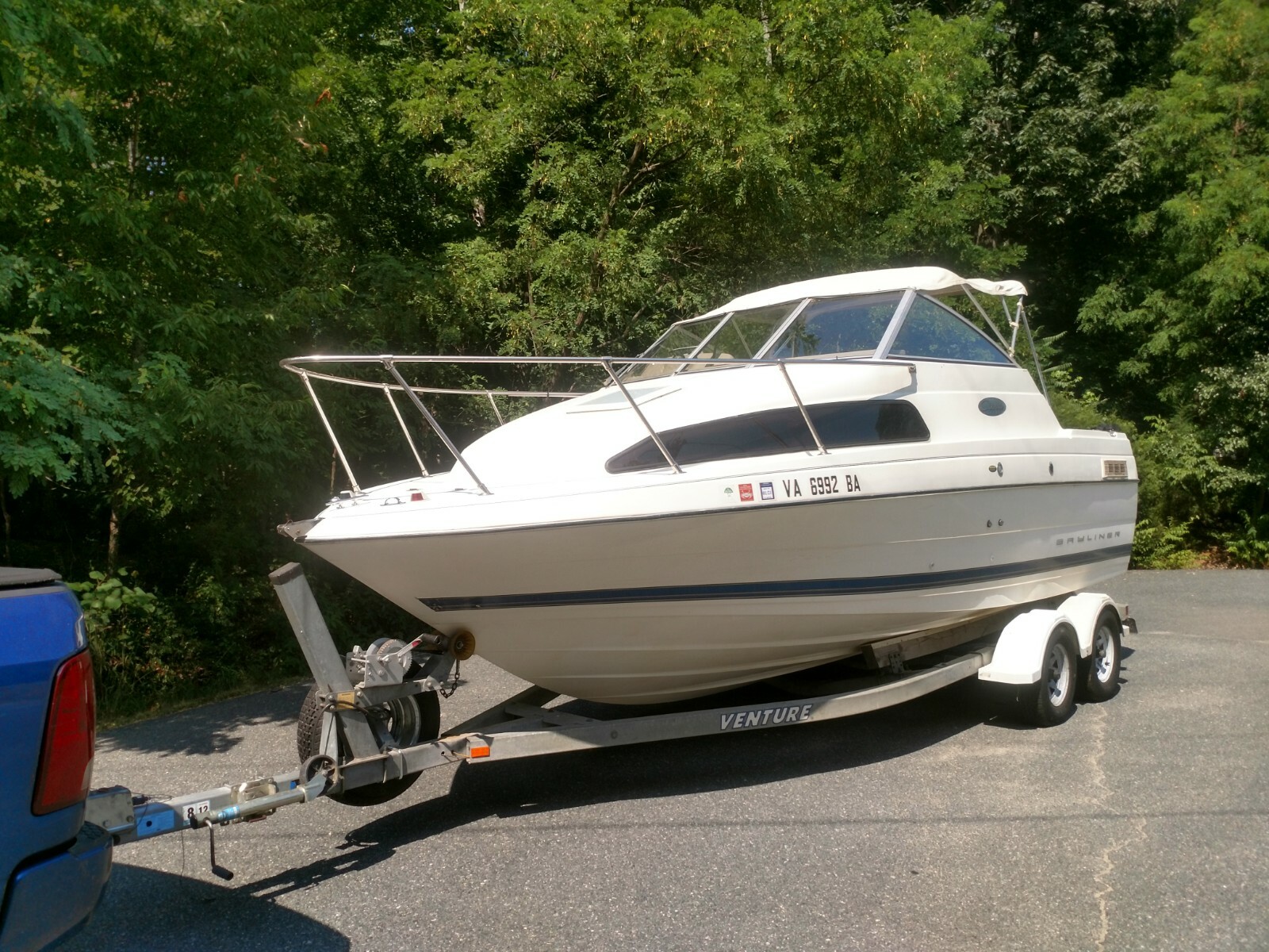 Bayliner 2252 Boat