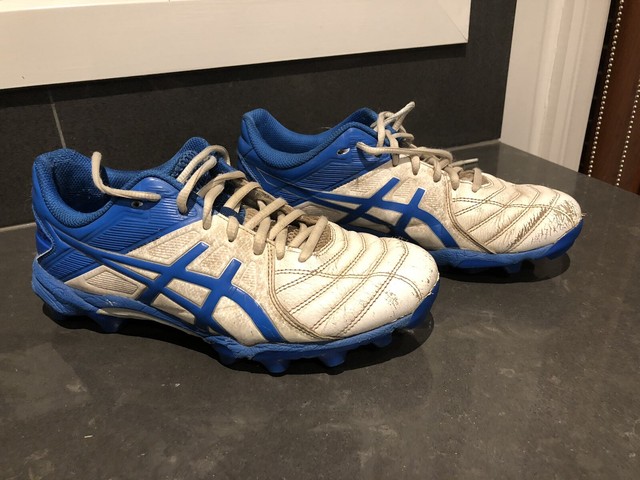 asics pink and black footy boots