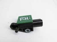 VW Passat 3C B7 10-15 Sensor für Airbag Crashsensor Airbagsensor Rechts Hinten VW Passat 3C B7 10-15 04.07.2013... Vorschau 1