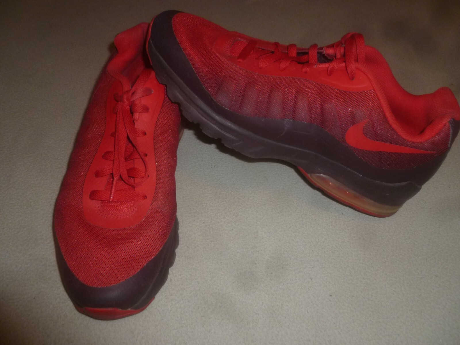 nike invigor red black