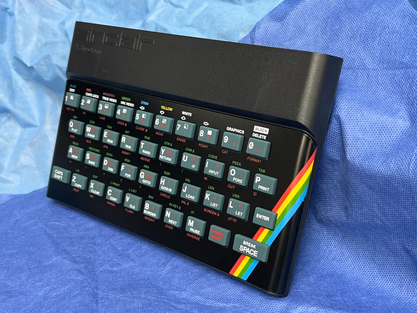 Sinclair ZX Spectrum 16K / 48K Replacement Case - Repro Set Sinclair ZX Spectrum 16K / 48K Replacement Case - Repro Set