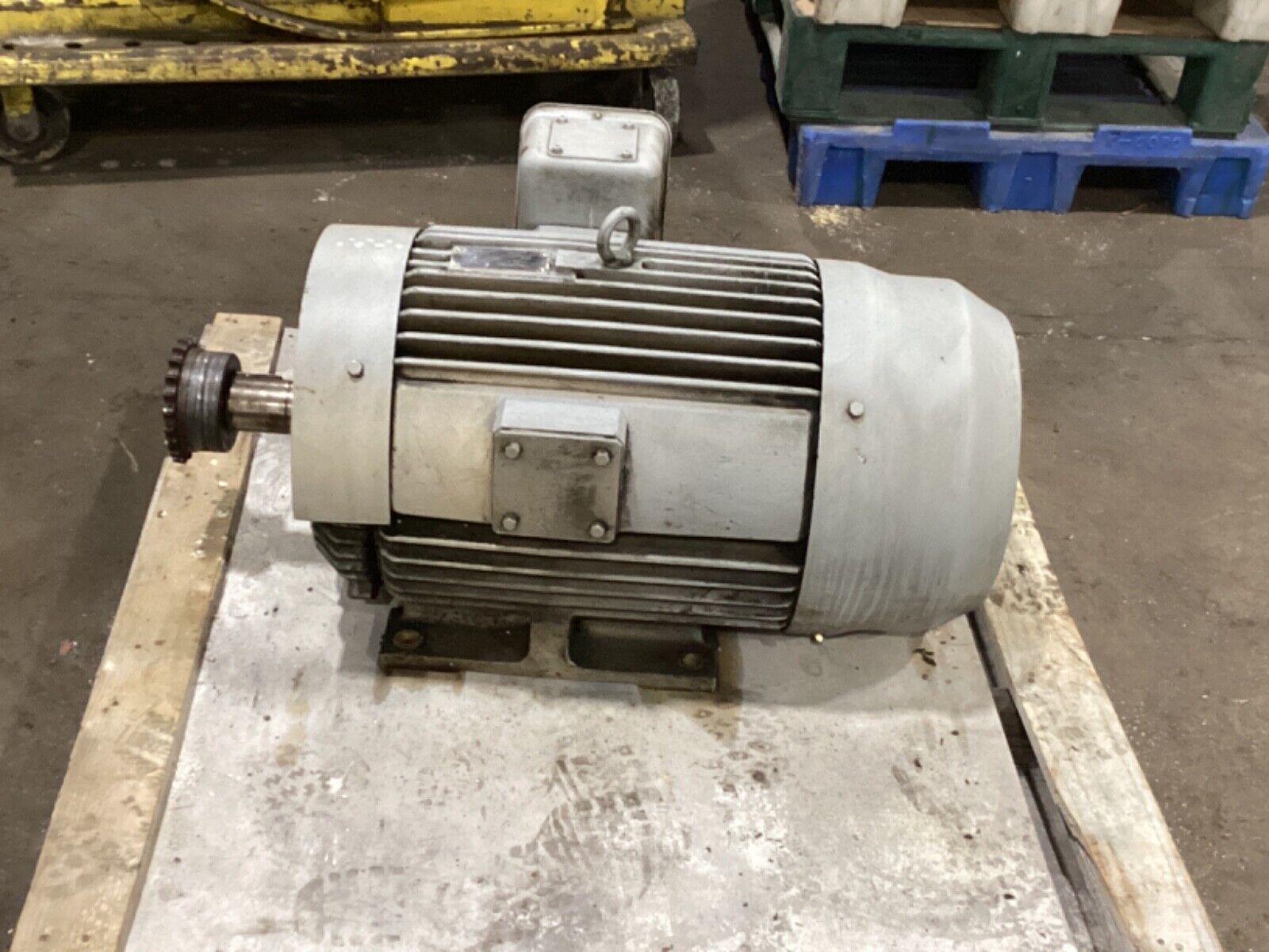 Toshiba TKKH FBK21 High Efficiency Epact 3-Phase Induction Toshiba TKKH FBK21 High Efficiency Epact 3-Phase Induction