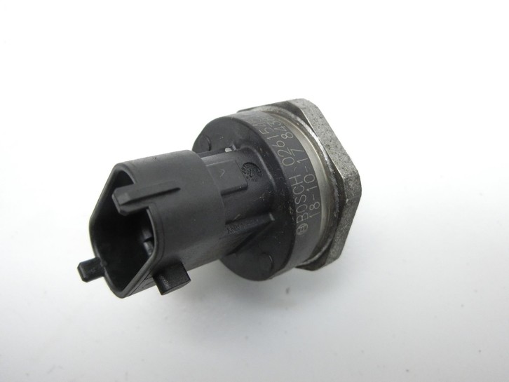 Suzuki Vitara LY 18-24 1,0 82KW Drucksensor Kraftstoffdruck Sensor Suzuki Vitara LY 18-24 18.07.2019 0261545124... Bild 2