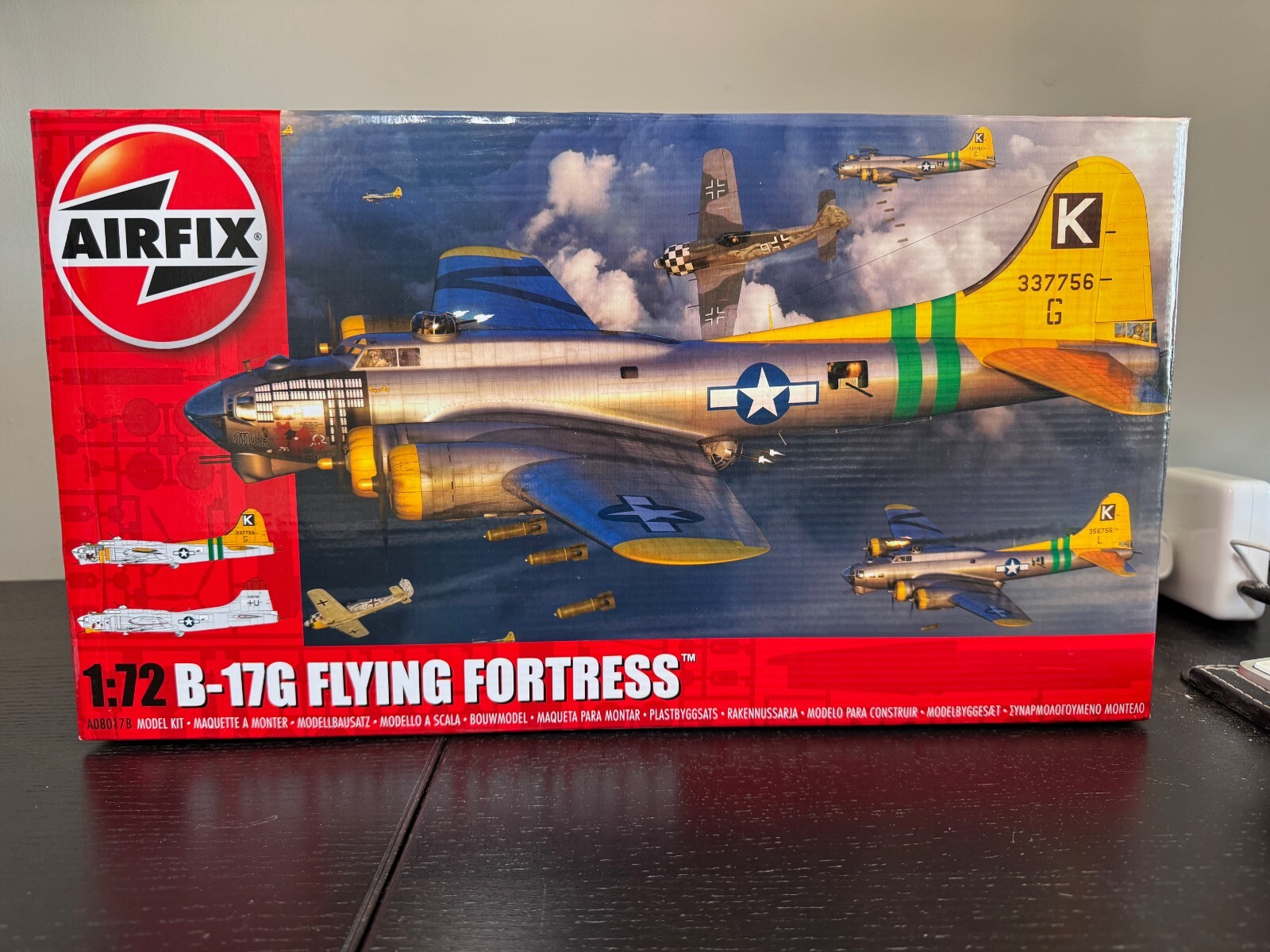 ケンタイ  1/72 B-17G Flying Fortress 製作中 B-17G Flying Fortress by Peter Kormos (Academy 1/72)