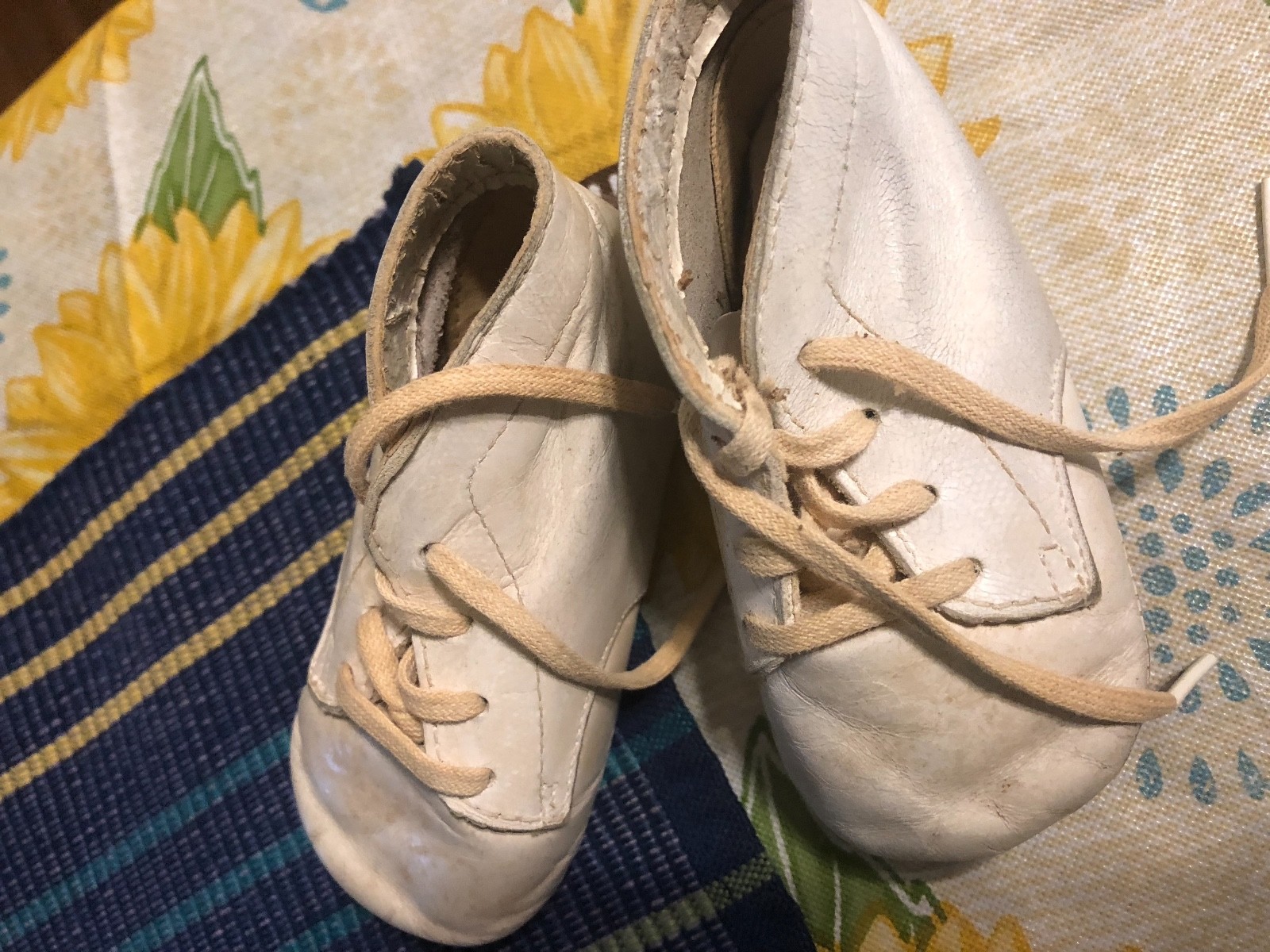 Vintage baby shoes - 4 pair - white - different sizes