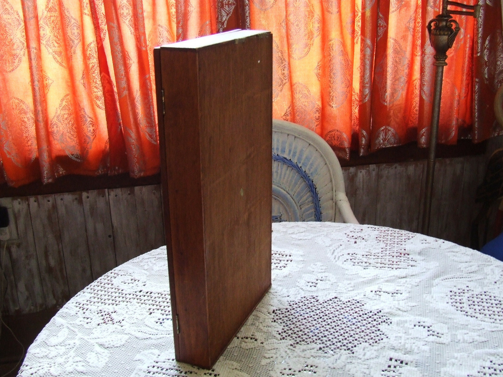 WOOD GLASS CURIO CABINET WALL HANGING,18