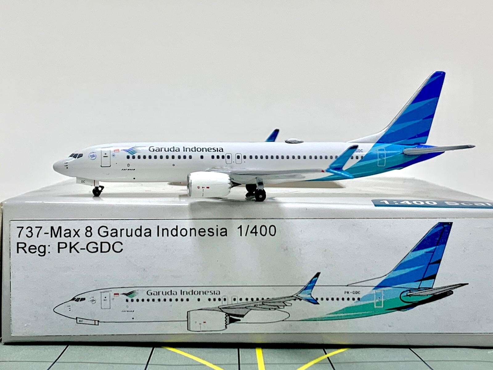 110 AIR NIPPON Boeing 737-400 限定版 1:200 ScaleModelStore.com :: JC Wings 1:200 - EW2732001 - Air