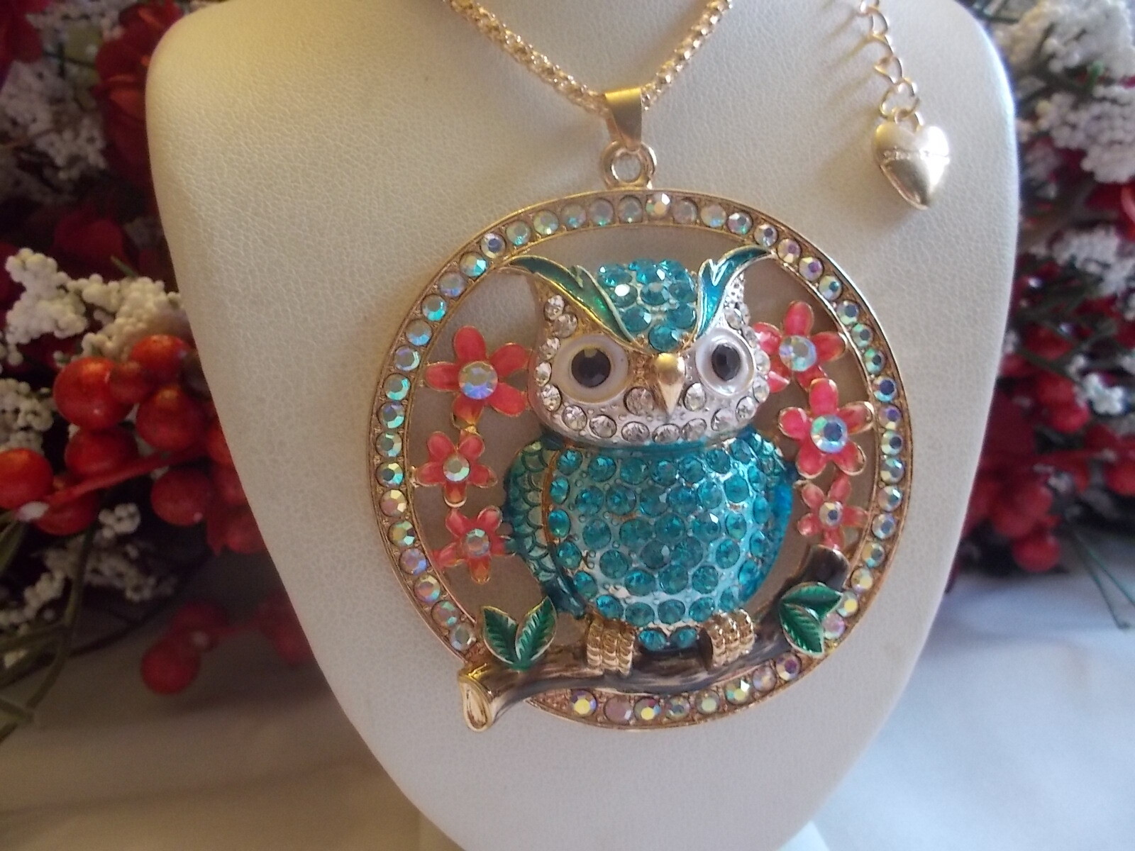 BETSEY JOHNSON  LOVELY BEJEWELED  BLUE OWL ON A FLOWER VINE PENDANT NECKLACE 