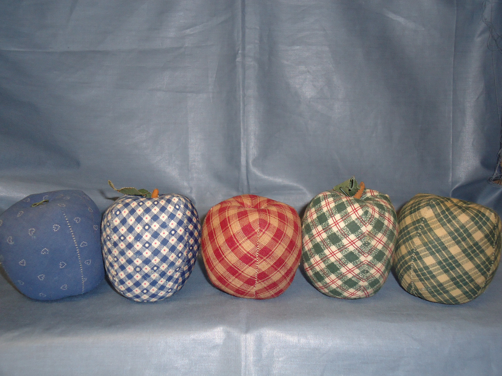 Apple Style Pin Cushion Pillow, Needle Holder, Set of 5, Sewing Craft, #1178-HMS