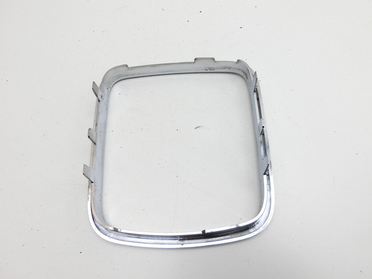 Mercedes W245 B200 05-08 Chromring für Blende Einbaurahmen Chrom Mercedes W245 B200 05-08 27.09.2007 169267061 gebraucht Vorschau 3