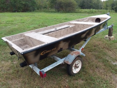Camo boat,Heavy fiberglass with Tilt trailer