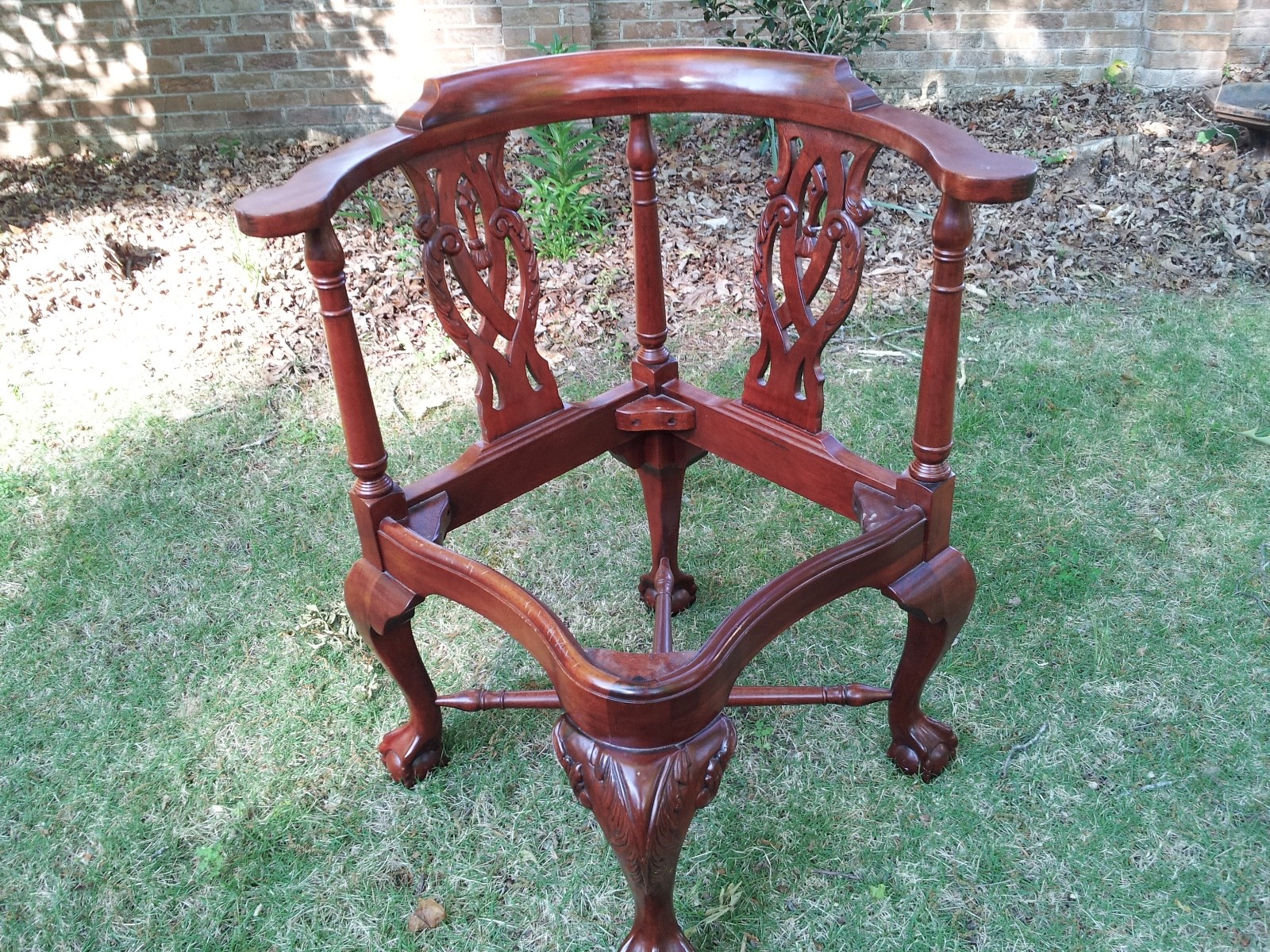 Lovely Mahogany Chippendale Corner Chair