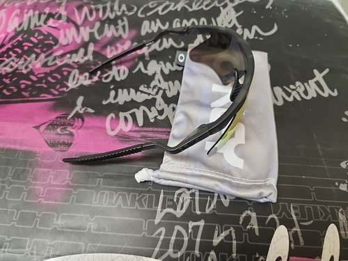 Pre-owned Oakley X Shoe Palace M Frame Mumbo Rare (romeo Juliet Mars Medusa C Six Ott Bob) In Prizm Ruby, Prizm Jade