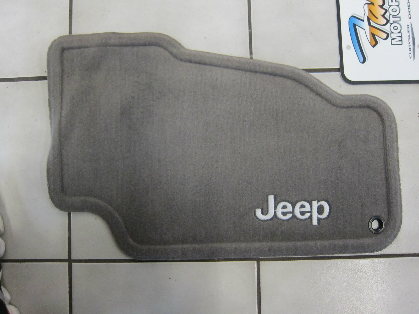 1999 2004 Jeep Grand Cherokee Taupe Carpet Floor Mats Mopar OEM eBay