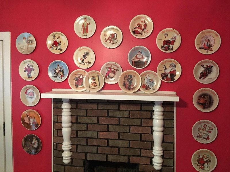 norman rockwell christmas plates. Years 1984-2007 (24) missing 86,87