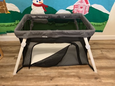 lotus travel bassinet