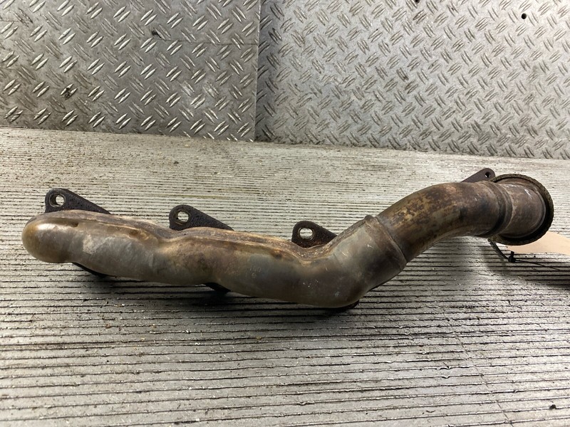 82221 AuspuffkrÃ¼Mmer Rechts Jeep Grand Cherokee Iii (Wh, Wk) A6421420002