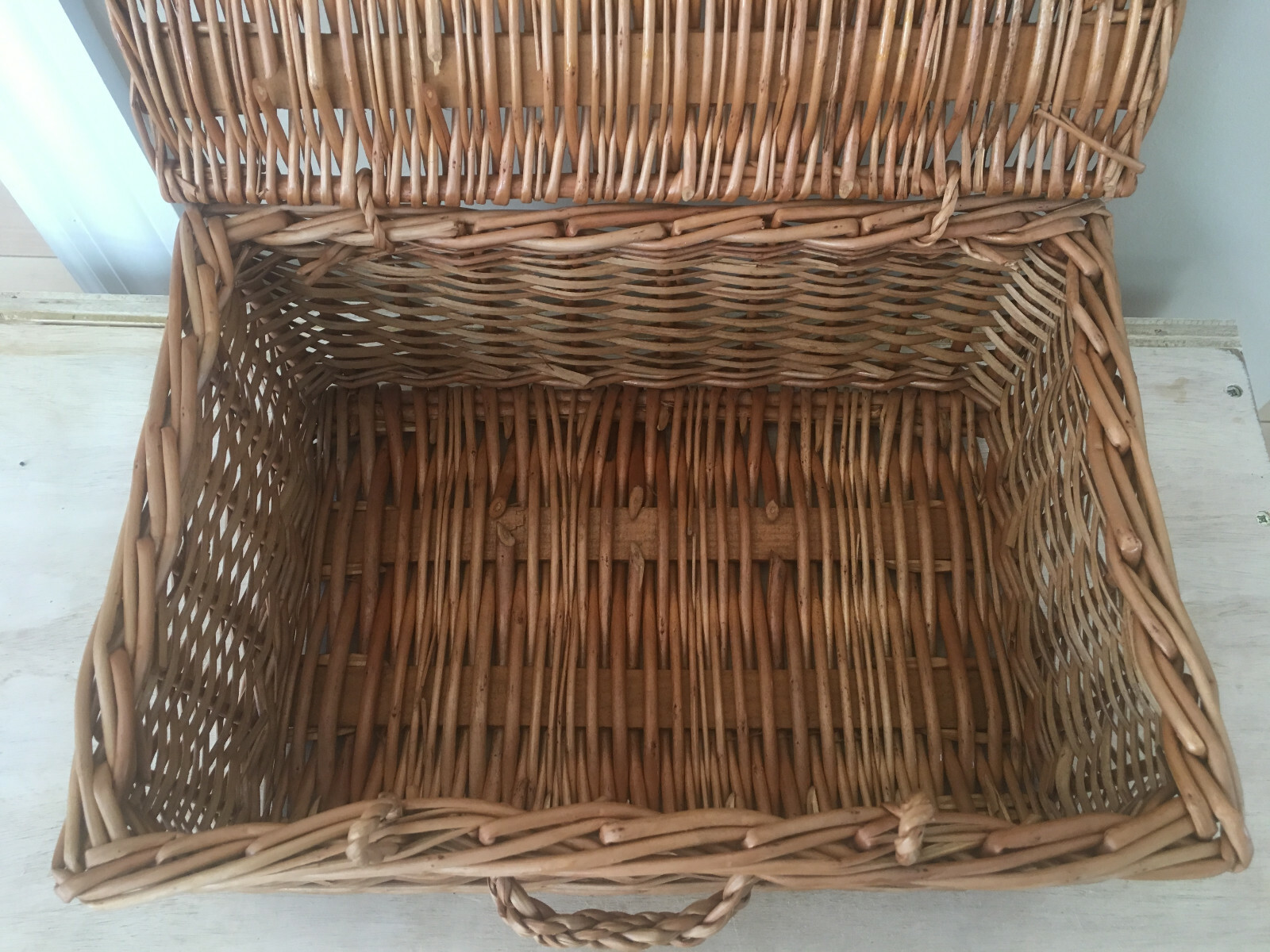 Vintage Woven Wicker Rattan Picnic Basket Suitcase Style Decorative Storage
