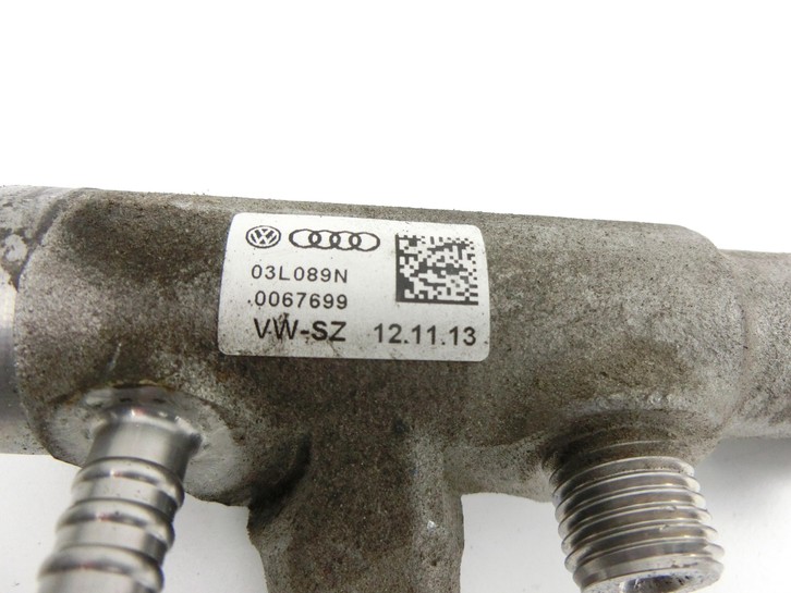 VW Passat 3C B7 10-15 2,0d 103KW Einspritzleiste Düsenstock Einspritzanlage VW Passat 3C B7 10-15 06.12.2013... Vorschau 2