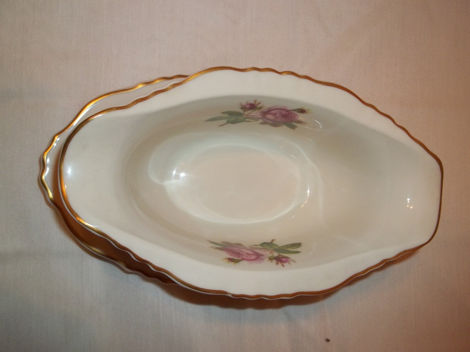 Vintage Syracuse Rosalie Gravy Boat w/Attached Underplate-Federal Shape-Made USA