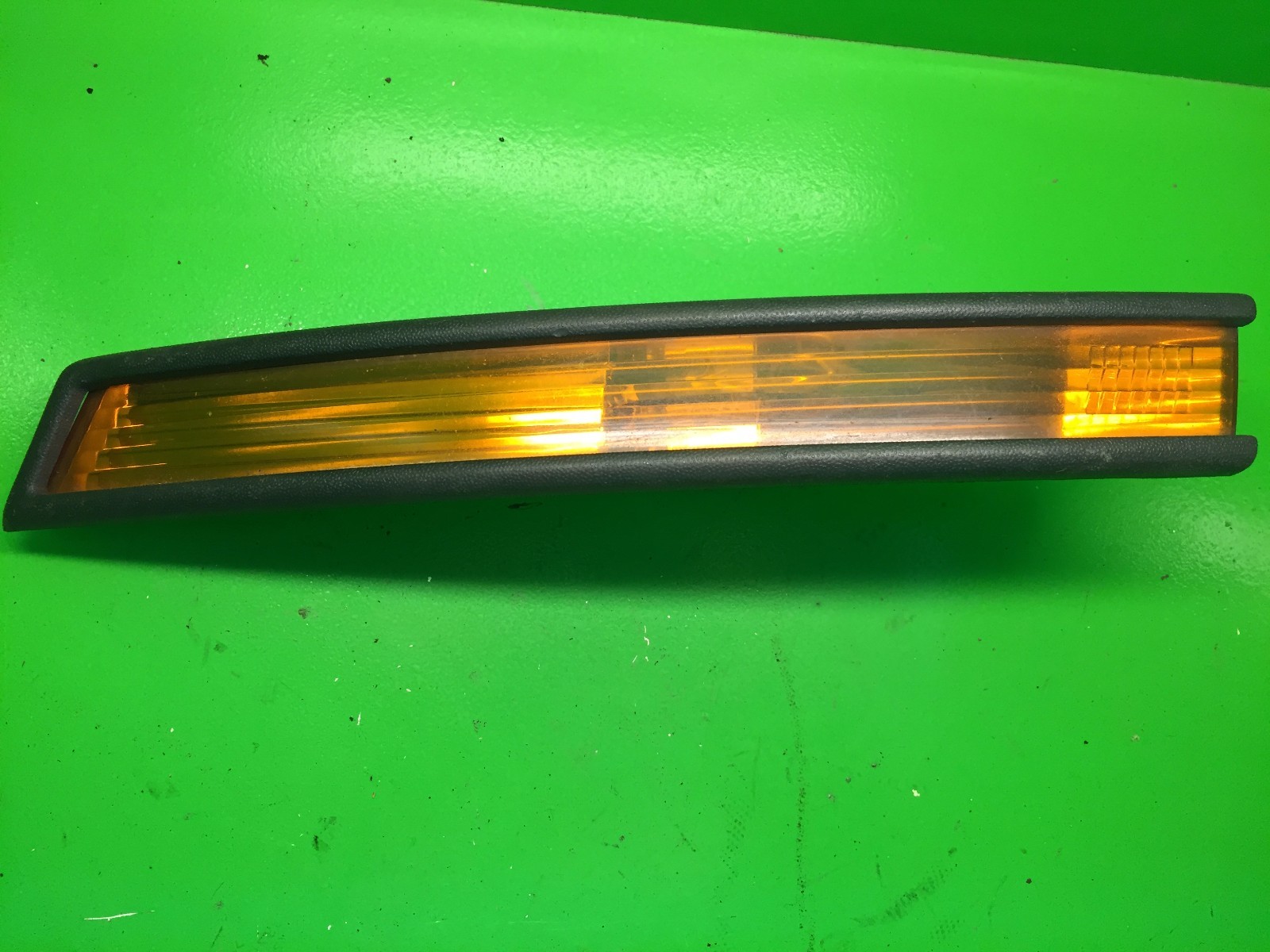 VW PASSAT B6 3C 2005-2010 FRONT LEFT SIDE INDICATOR LAMP ORANGE 3C0953041F