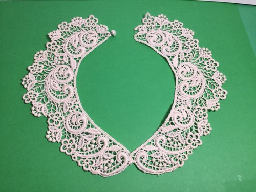 VINTAGE LACE COLLAR WITH BUTTON CLOSURE ECRU COLOR 15” INSIDE MEASUREMENT