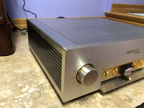 Pristine vintage Pioneer EXCLUSIVE C7 stereo pre amplifier. MEGA RARE!!!!!