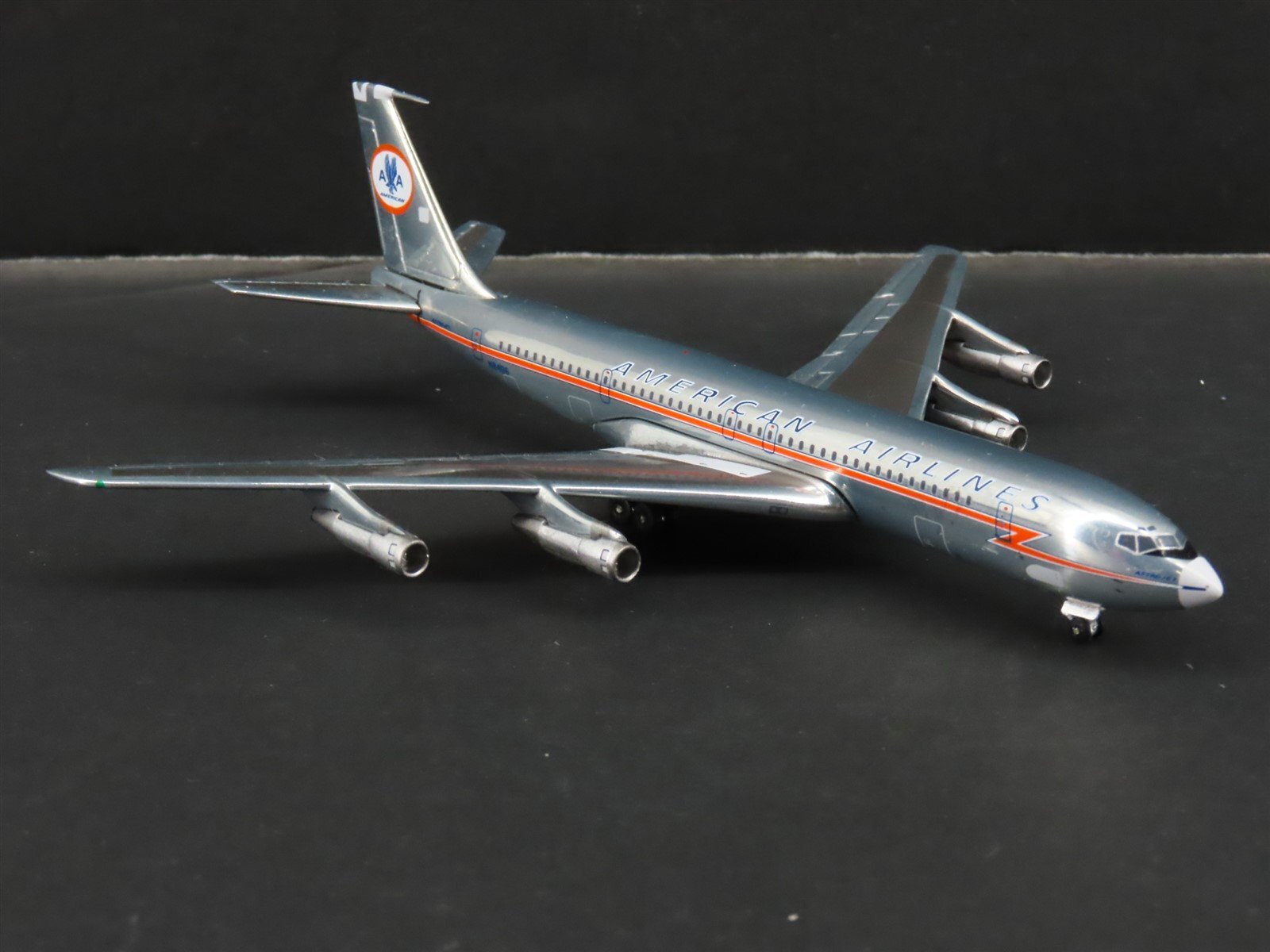Aeroclassics 1:400 American Airlines Boeing 707-320 N8406