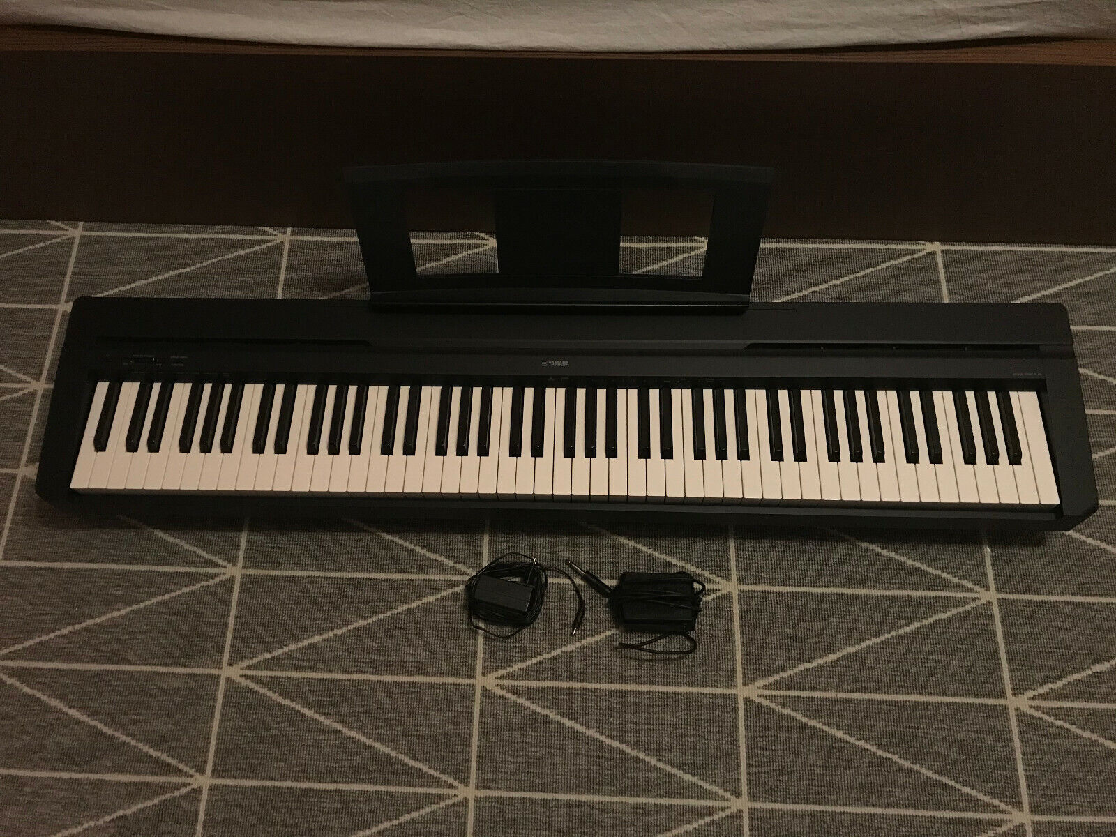 Yamaha Digital Piano P-45B (inkl. Klavierpedal & Netzteil)