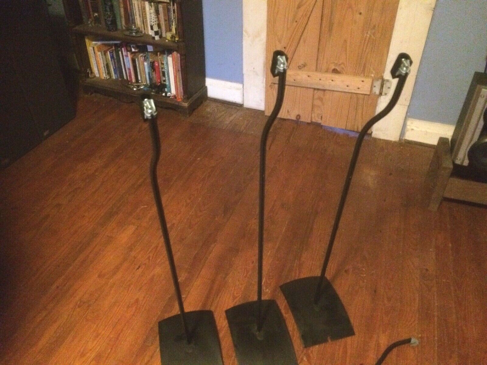 Lot 4 Bose Floor Stands  Double Cube Speakers Black bases rods and hardware