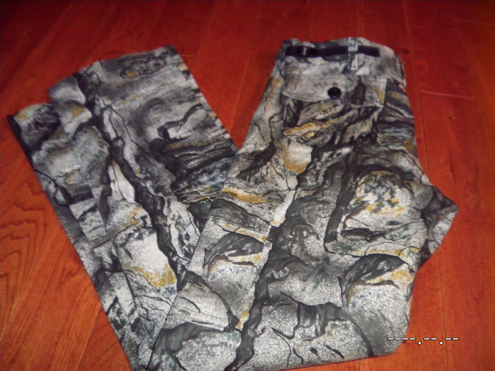 RARE! Pants - CARGO - CAMO -Rockaflage Rock climbing hunting 28x29 - Boys NEW
