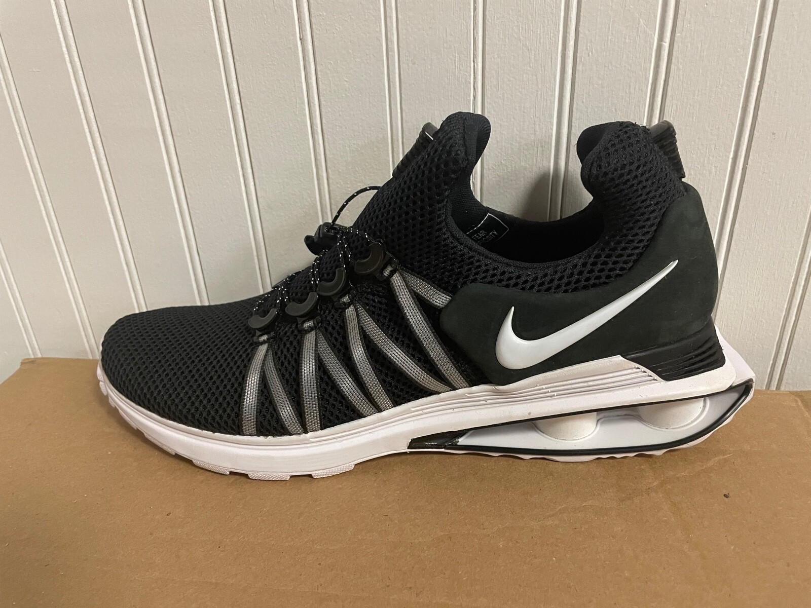 mens nike shox gravity