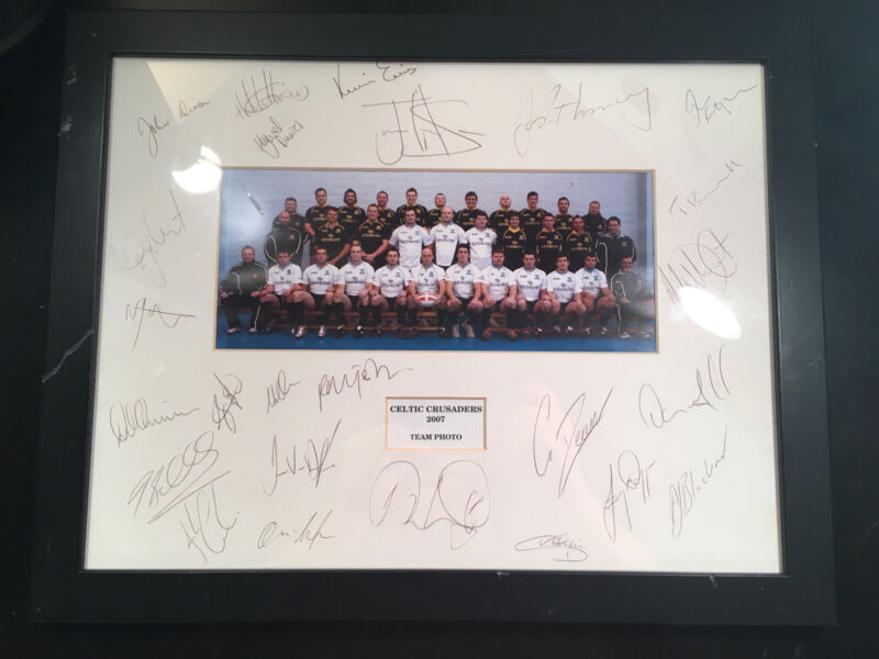 2007 Autographed Celtic Crusaders Signed Team Photo Rugby With 25 Signatures