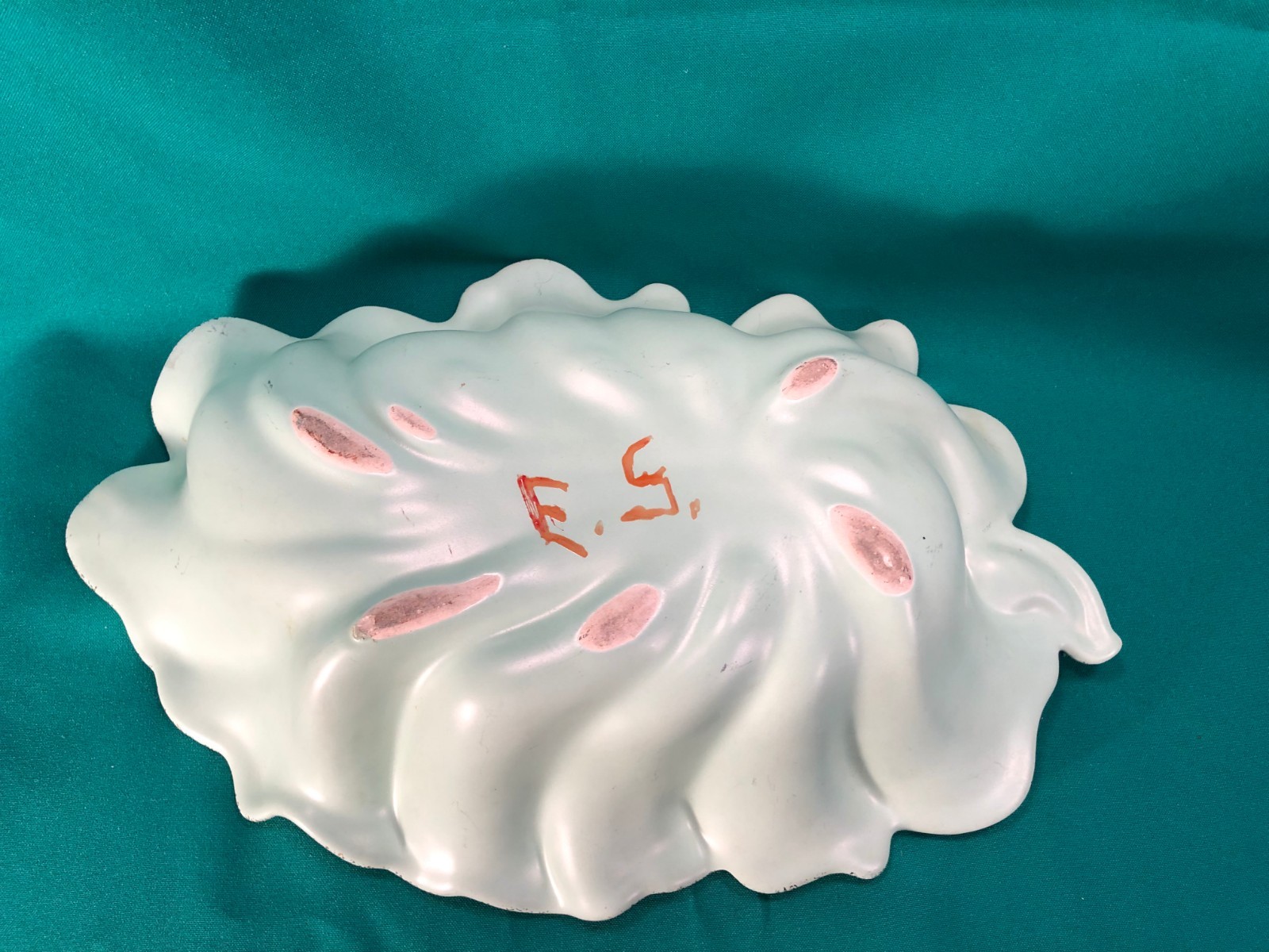 Vintage Leaf Bowl