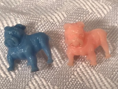 T737 VTG Button Realistic Goofy Plastic Dog Puppy Pink Blue Bulldog Lot of 2