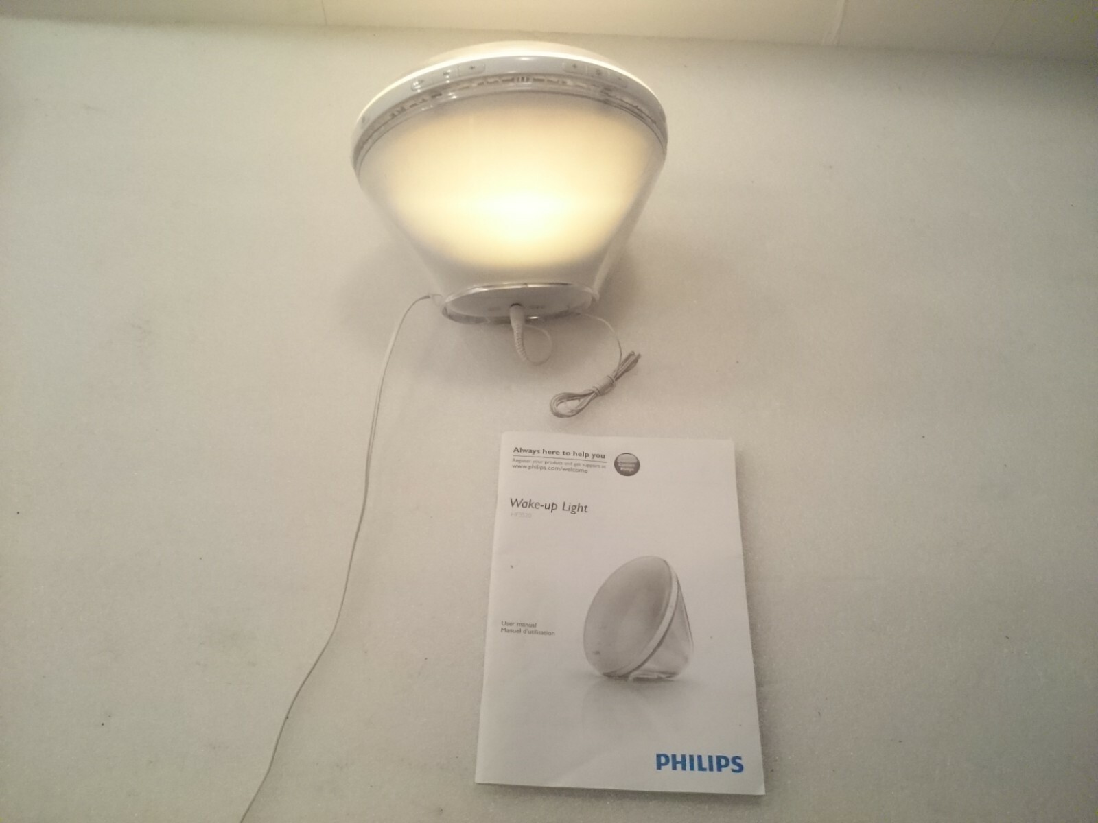 Philips Wake-Up Light Alarm Clock with Colored Sunrise  White (HF3520)