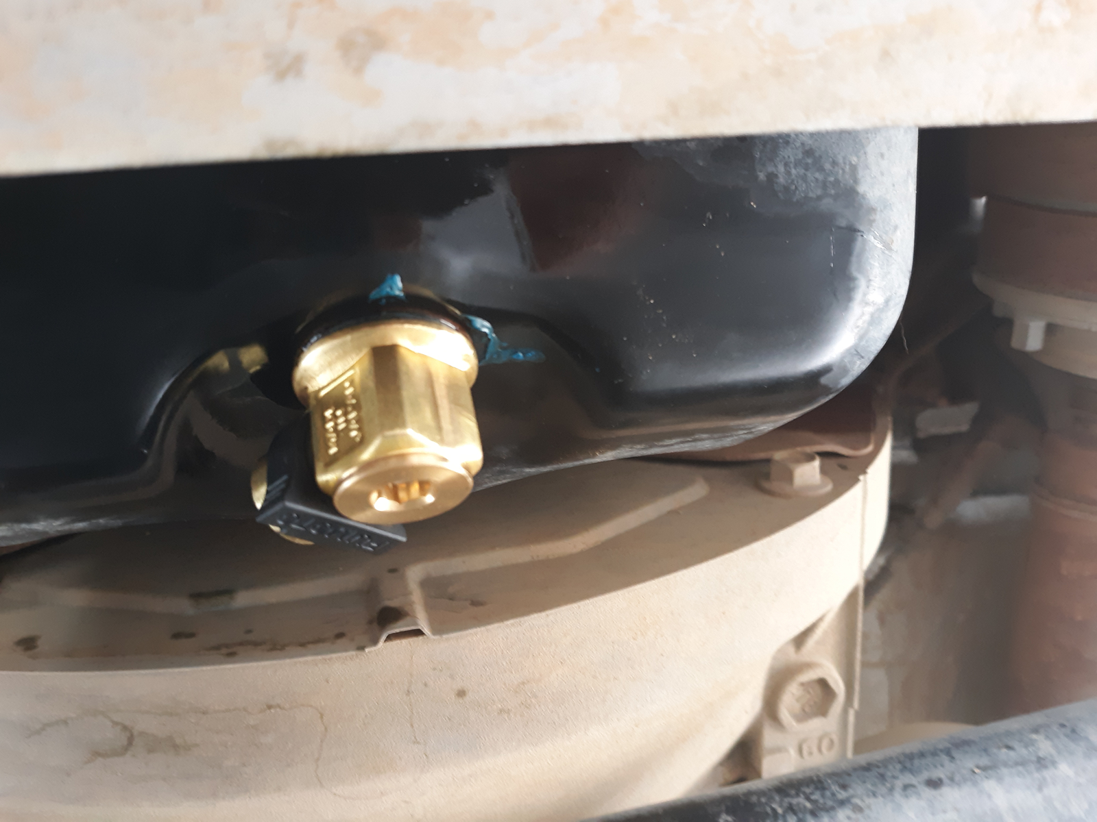 F106 (14mm1.5) Original Fumoto Oil Drain Valve with Lever Clip eBay