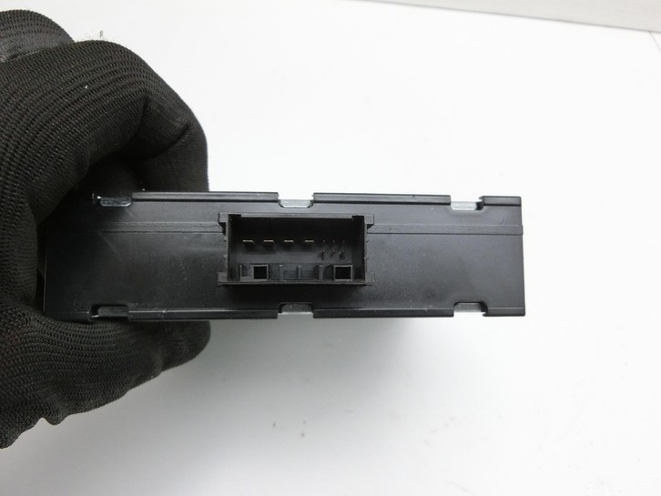 BMW X1 E84 12-15 Steuergerät ECU Modul SG 12V DCDC-Wandler Spannungsstabilisator BMW X1 E84 12-15 29.04.2015... Vorschau 3
