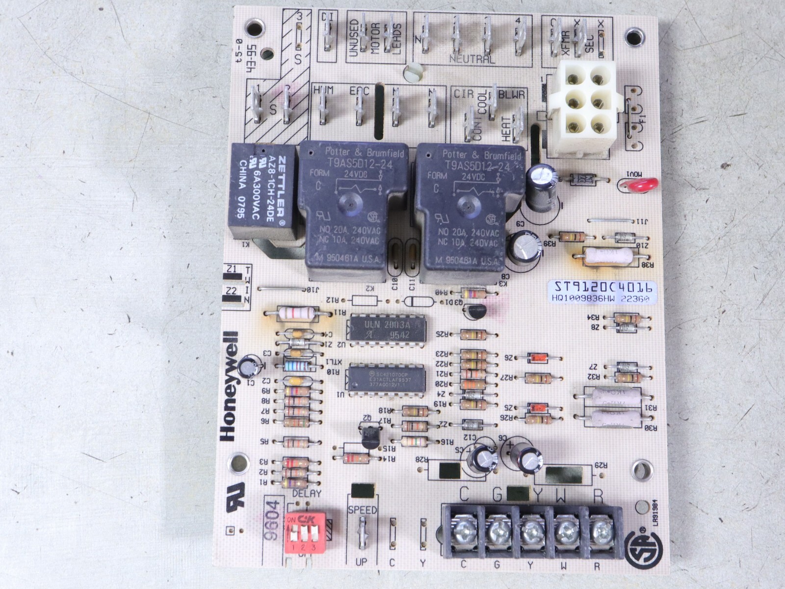 きゅう　ボード HONEYWELL ST9120C4016 Furnace Control Circuit Board