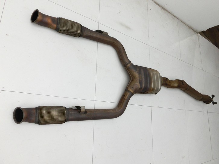 Mercedes C205 C400 15-18 3,0 245KW Endtopf Nachschalldämpfer Auspuff Mercedes C205 C400 15-18 04.05.2017... Vorschau 2