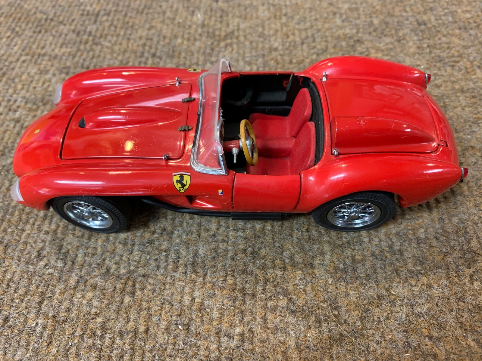 レア 絶版 ダンバリー・ミント 1／24 1958 Ferrari 250 Testarossa 色
