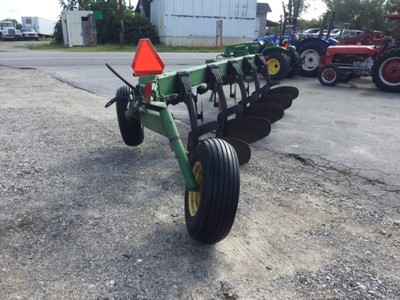 Very Nice John Deere 2700  Semi Mounted  5 Bottom Plow