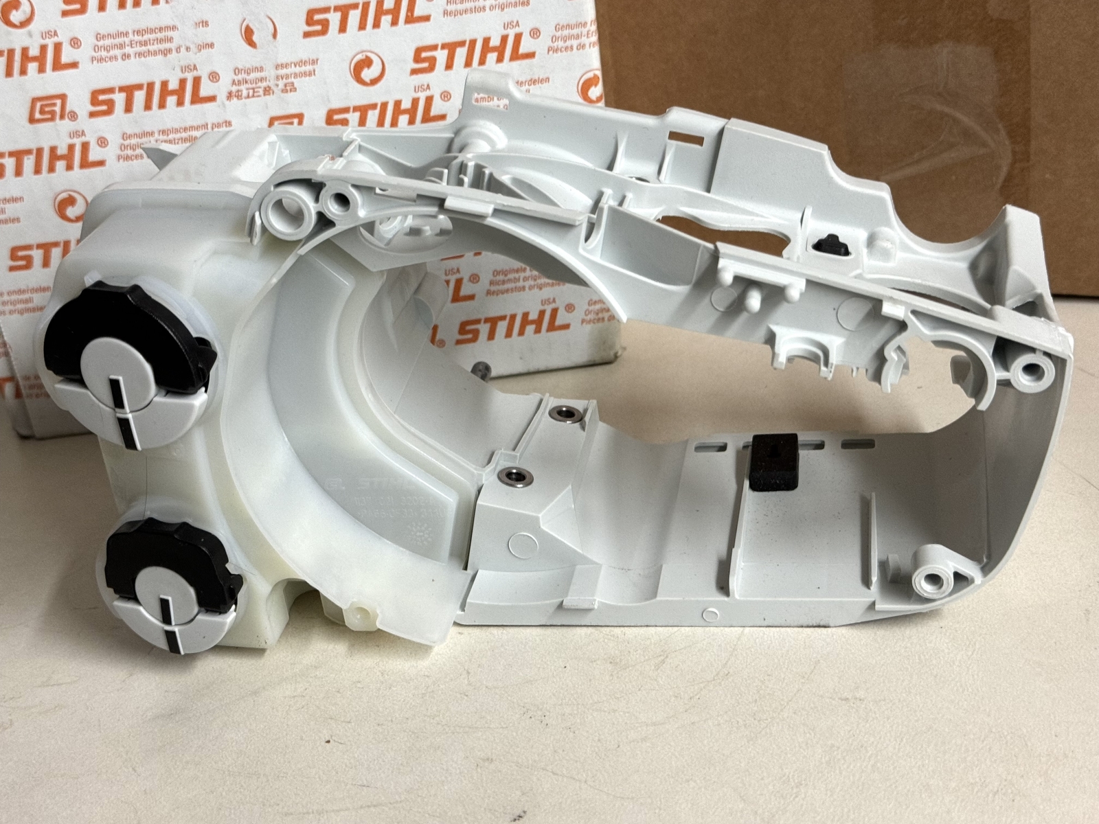 STIHL OEM ENGINE HOUSING 1137 020 3012 B MS193T MS194T MS 193 194 T GENUINE - Picture 3 of 5