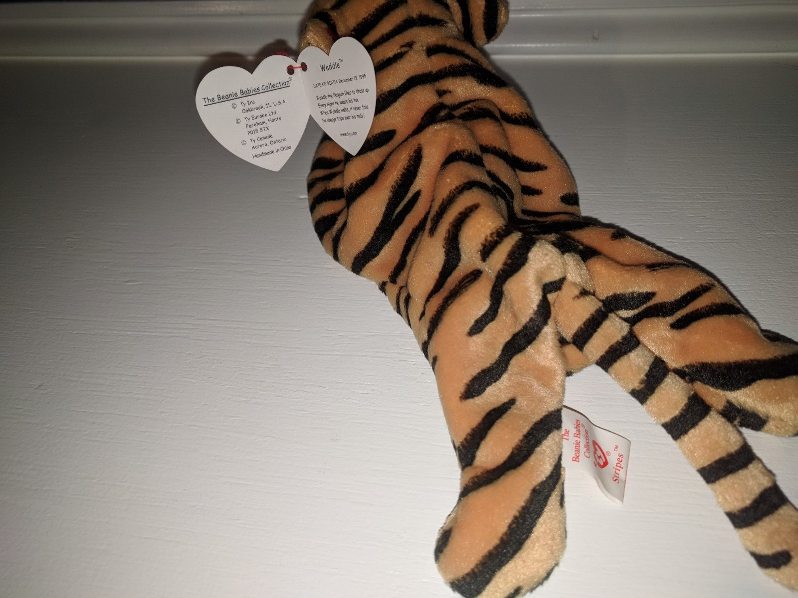 1995 Ty Beanie Babies Collection - Stripes - RARE (mis-tagged)  - Retired - MWMT