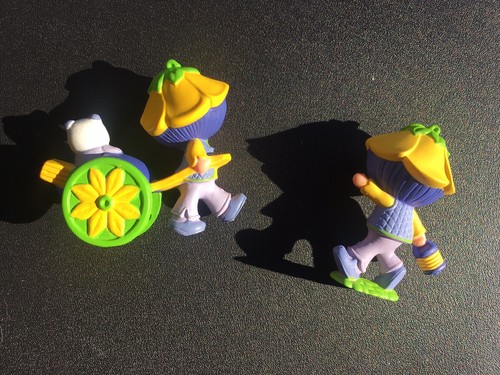 Vintage Strawberry Shortcake PVC Minis - 2 Different Almond Tea Figures