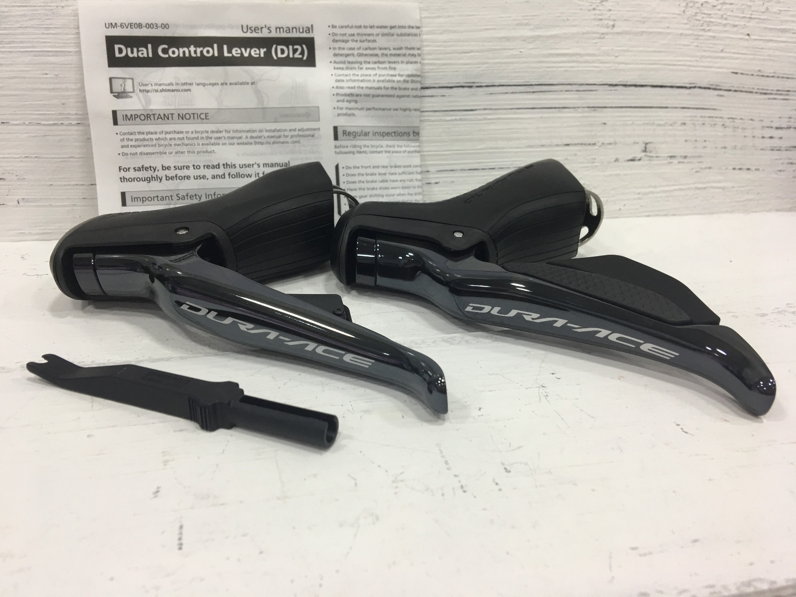 Shimano Dura-Ace Di2 ST-R9150 2x11-Speed Dual Control Lever Shimano Dura-Ace Di2 ST-R9150 2x11-Speed Dual Control Lever