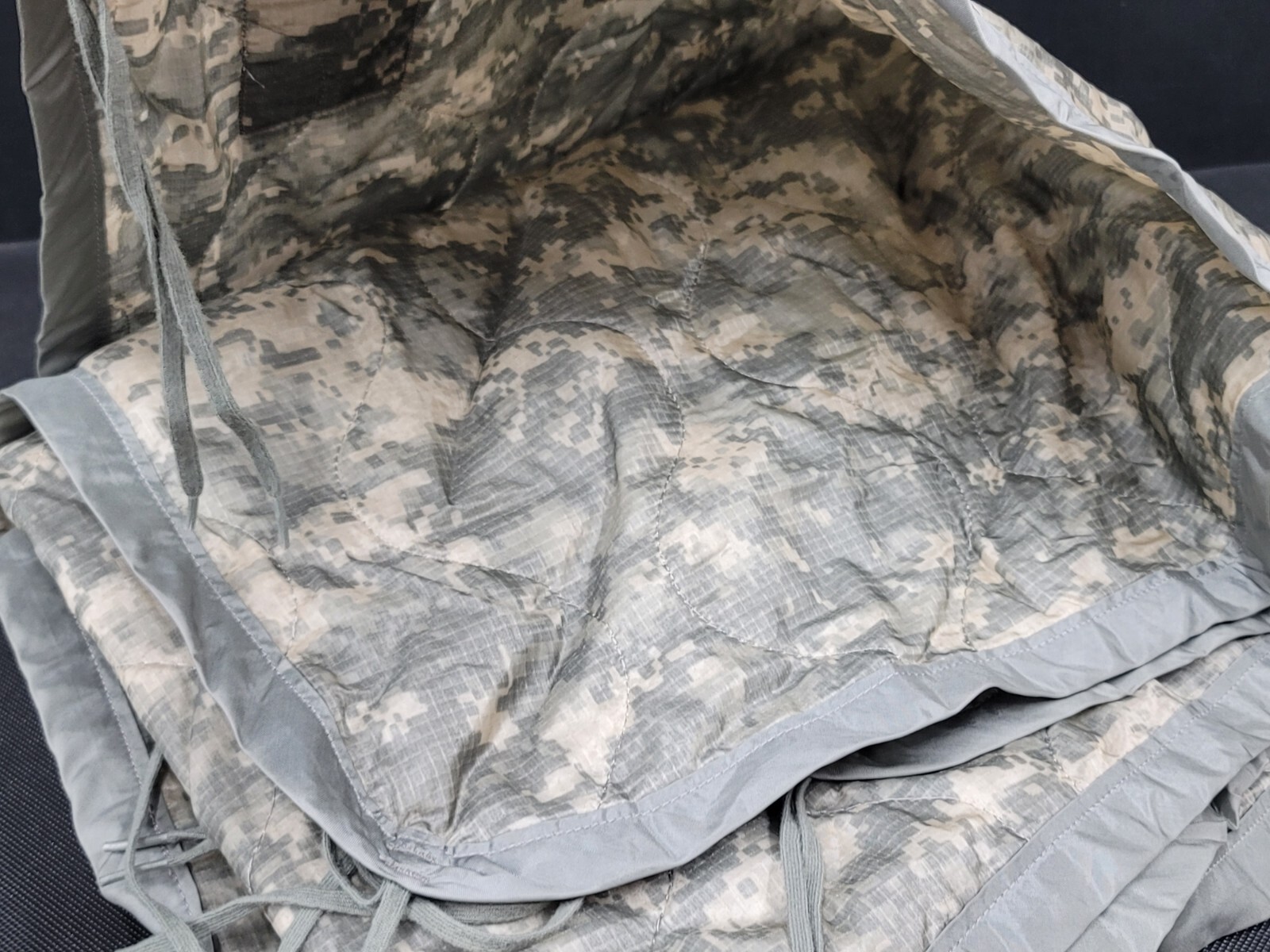 USGI Military Wet Weather Poncho Liner / Woobie  ACU